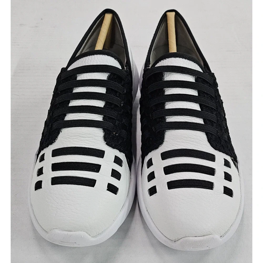 Lori Goldstein Collection Newlyn White Black Leather Slip On Sneaker 5M‎ A302888